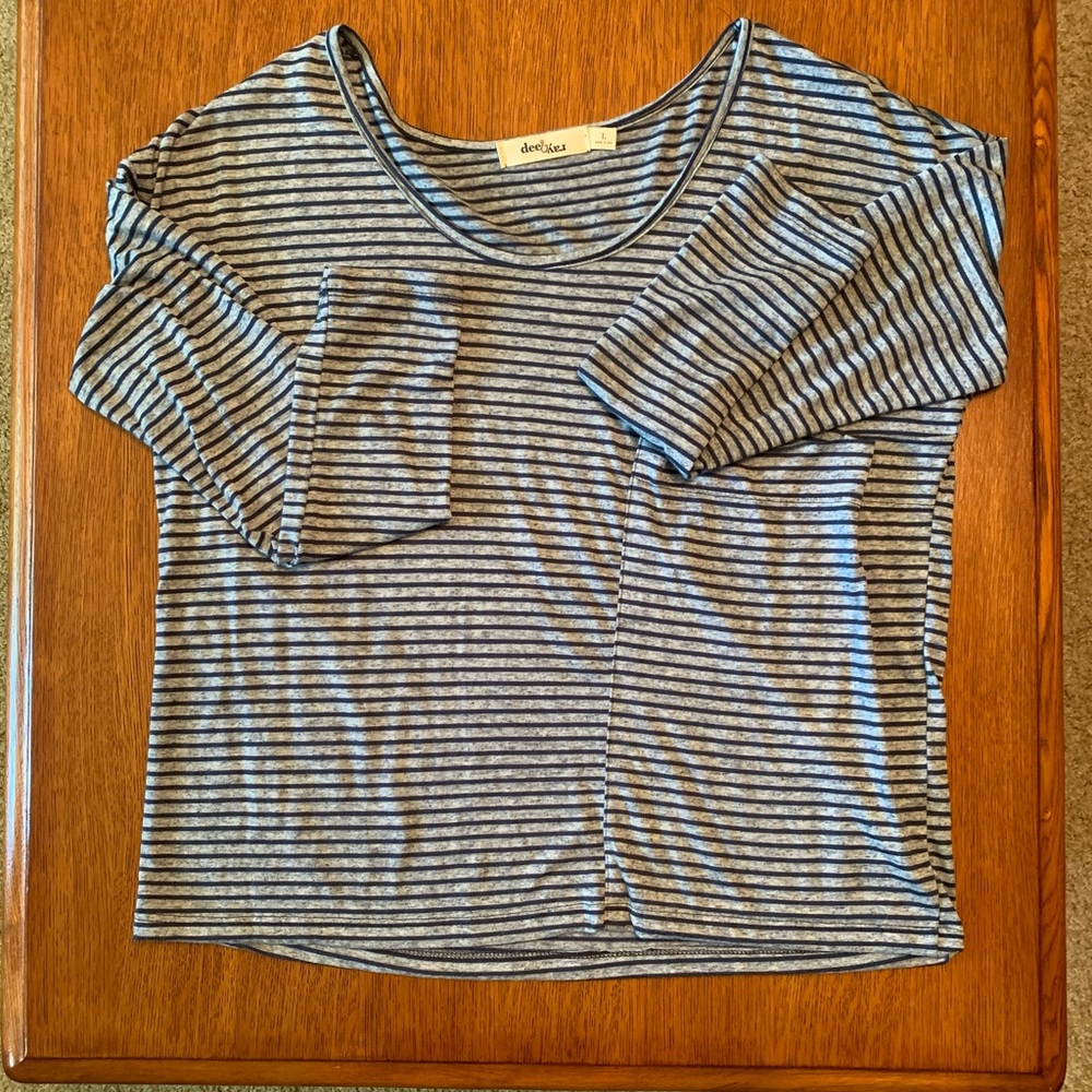 Long sleeve pocket t-shirt